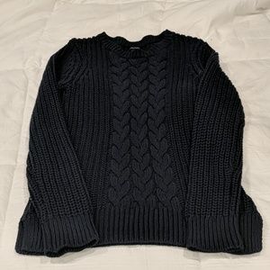 EUC- Nautica cable knit sweater - size M